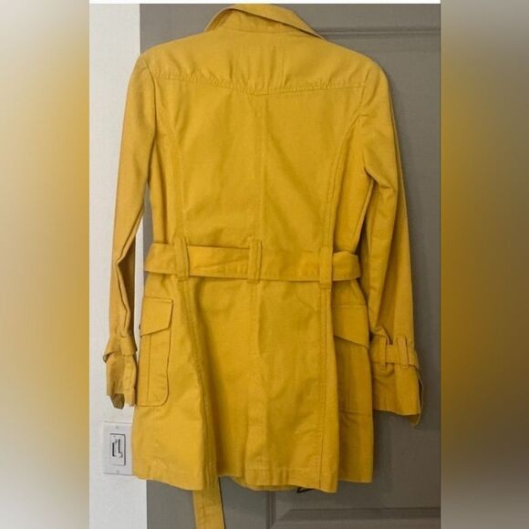 Vintage Very Good '90's Fiorucci Yellow Cotton Twill Trench Coat w/Belt Sz Small - Picture 4 of 9